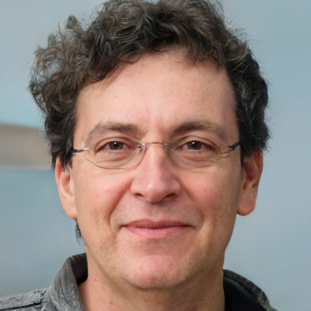 <em>Paul</em>